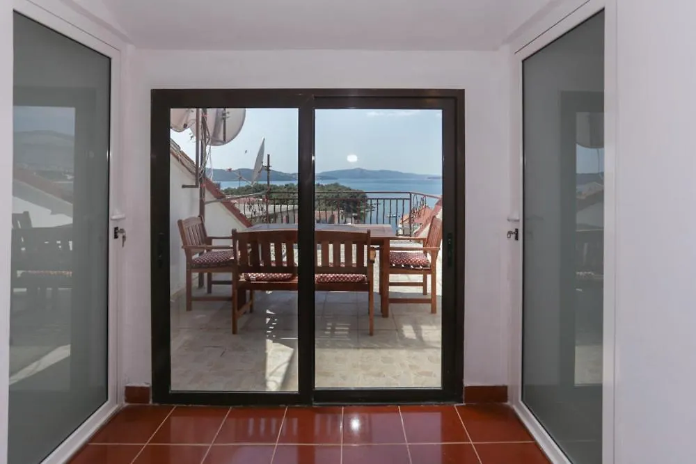 Apartmani Leila 0*, Trogir